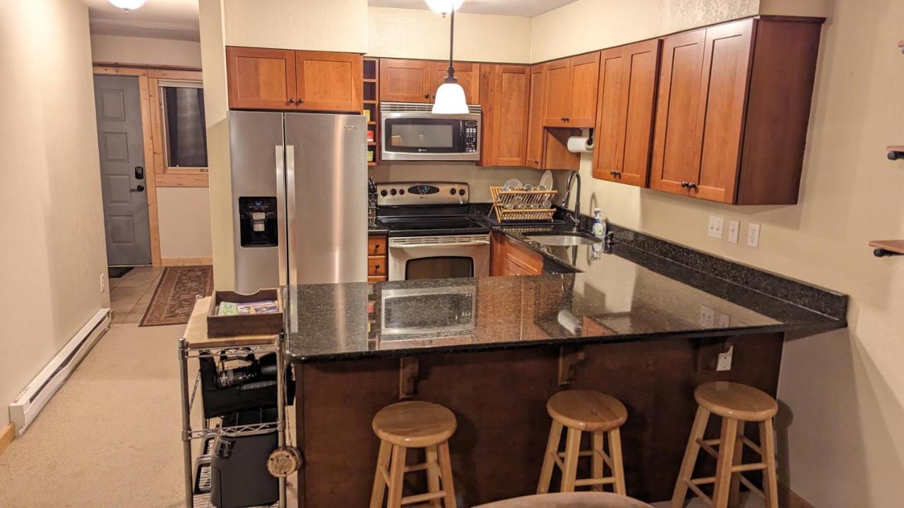 Cozy Townhouse On The Main Bus Line Villa Брекънридж Екстериор снимка