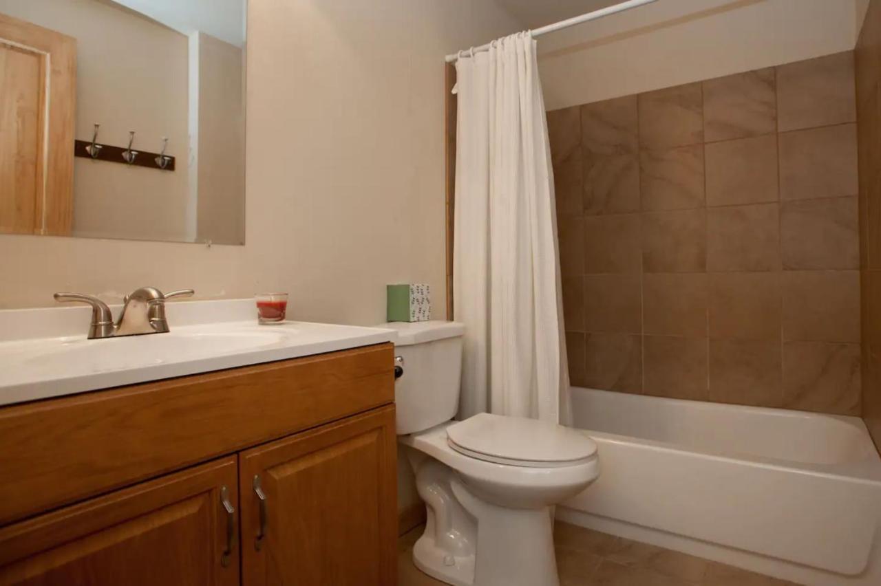 Cozy Townhouse On The Main Bus Line Villa Брекънридж Екстериор снимка